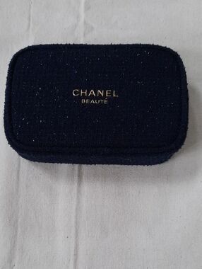 CHANEL Navy Tweed Cosmetic Case with Gold Logo